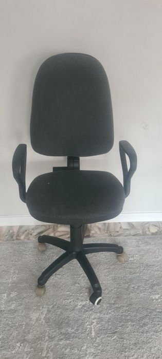 Продам офисное кресла