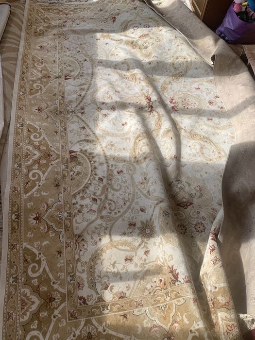 Ковры по 5000к почти новык