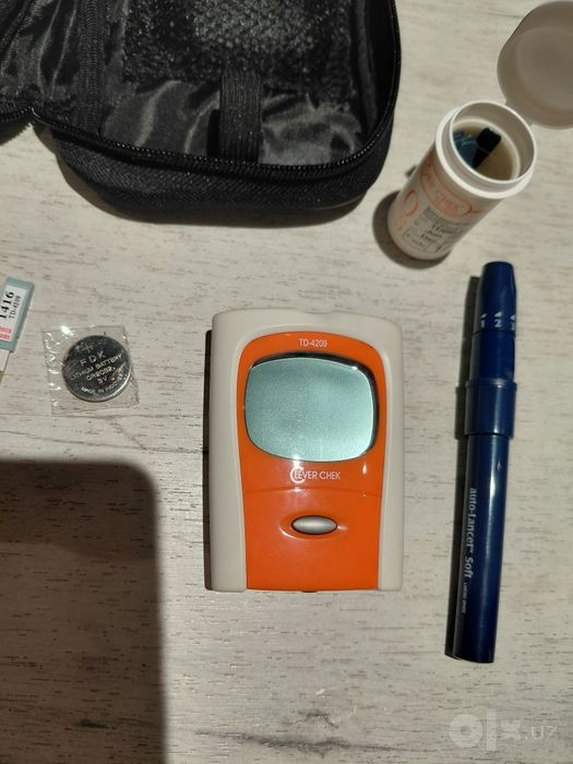 Глюкометр CLEVER CHEK.Рабочий.Б/у.В хорошем состоянии.