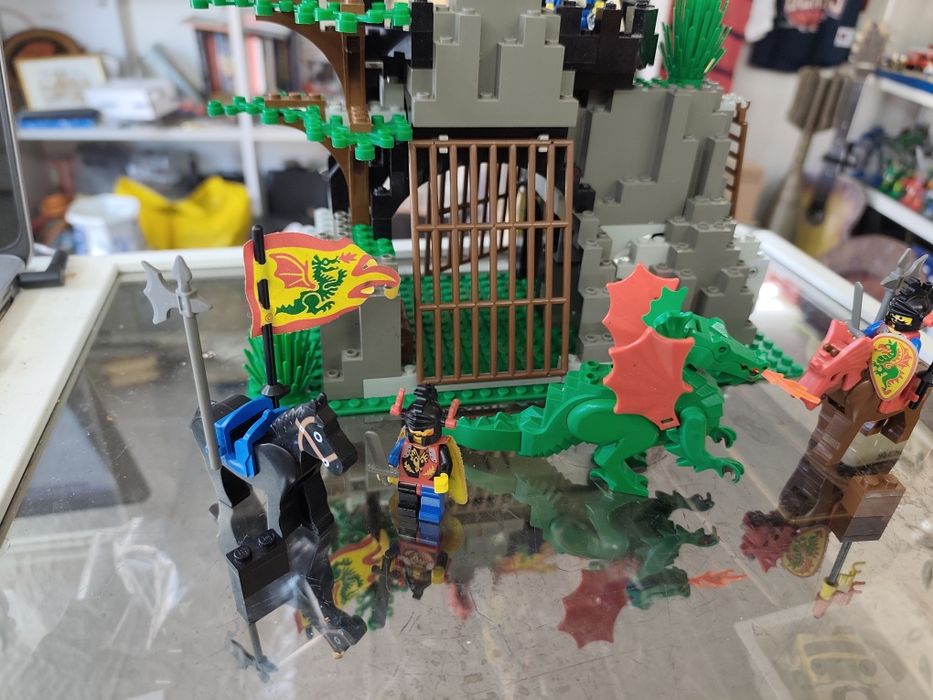 Лего 6076 Lego dragon knights dark dragons den 1993 г