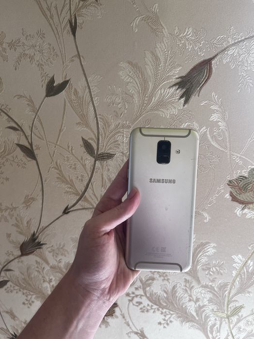 Продам телефон самсунг