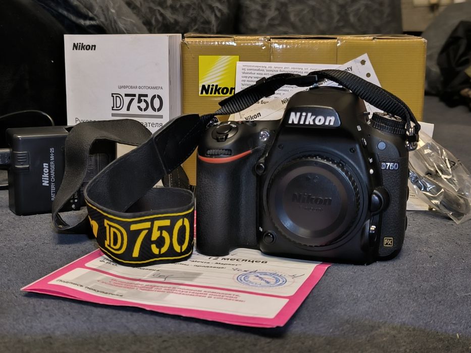 Nikon D750 фотоаппарат новый практически