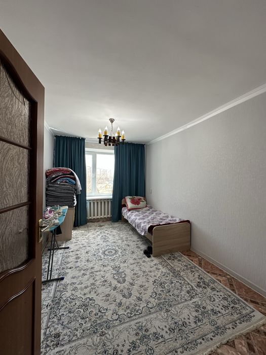 3 комн 2 этаж Шұғыла 24а