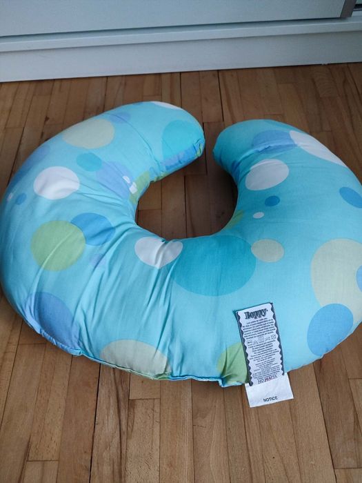 Възглавница за кърмене