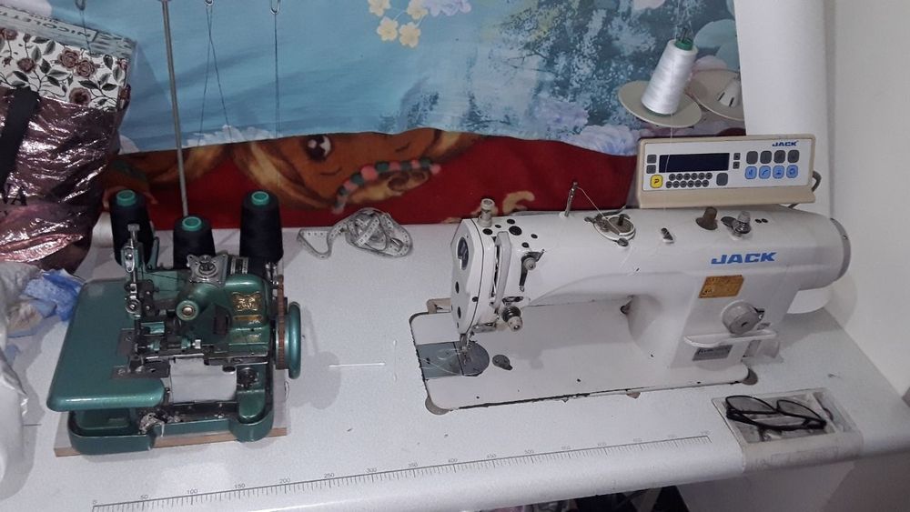 Tikuv moshinasi sotiladi averlok bilan