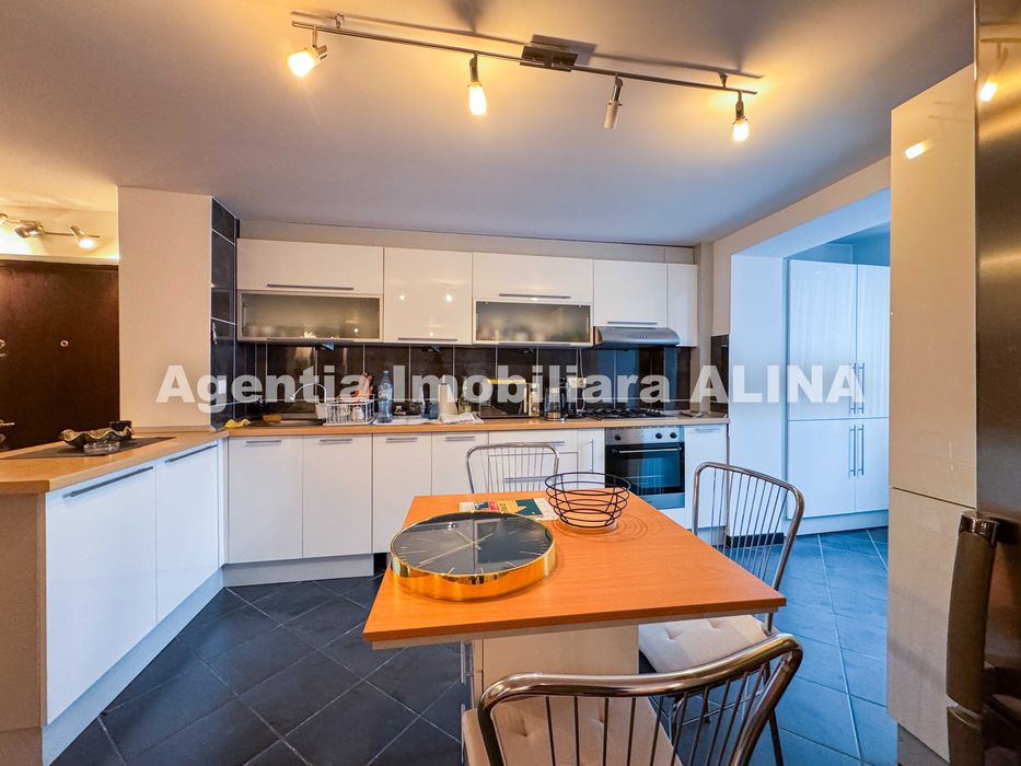 Ap. 3 camere in Deva, zona Balcescu, 115 mp, etaj 1, decomandat.