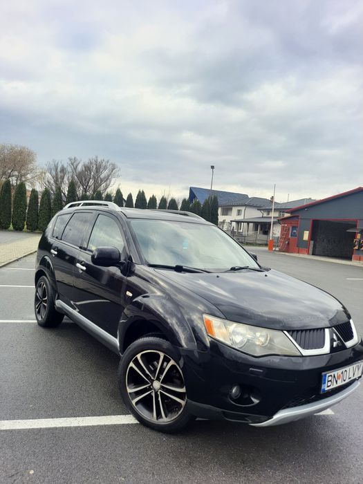 Vând Mitsubishi outlander 4x4