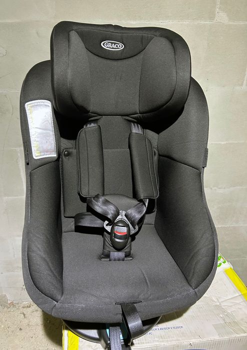 Продавам Въртящо се Детско Столче за Кола ISOFIX Graco Turn2Me