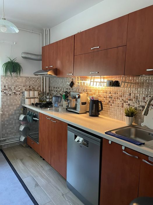 Apartament 3 camere de inchiriat