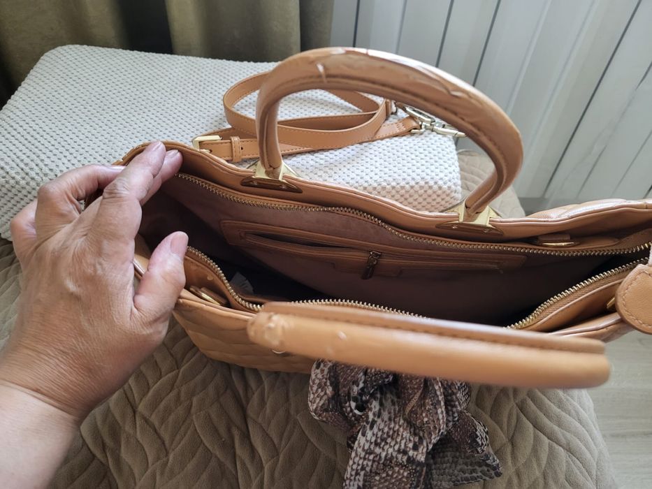 Сумка charles & keith