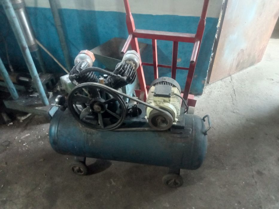 Компрессор 100л.380в.