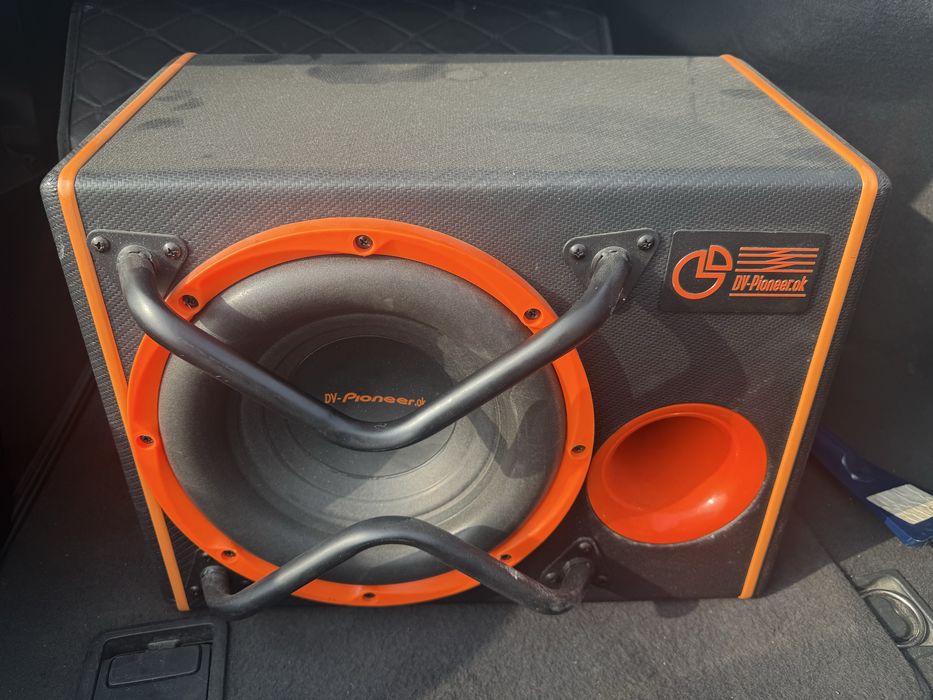 Продам сабвуфер