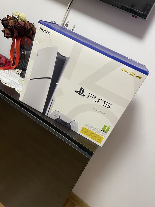 PS5  Disc edition+ 1 controller + jocuri PS4/PS5 + cont cu jocuri