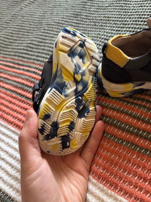 Кроссовки детский