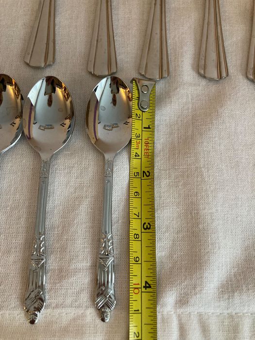 Комплект вилици и ножове за риба и 6 кафени лъжички