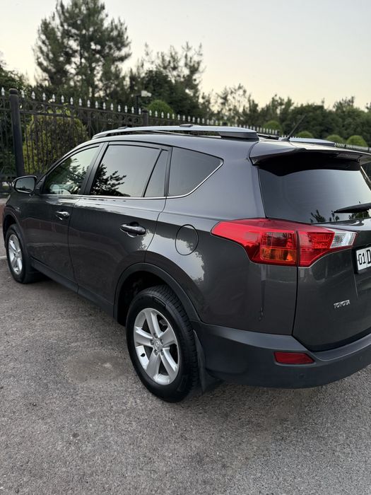 toyota rav 4 sotiladi