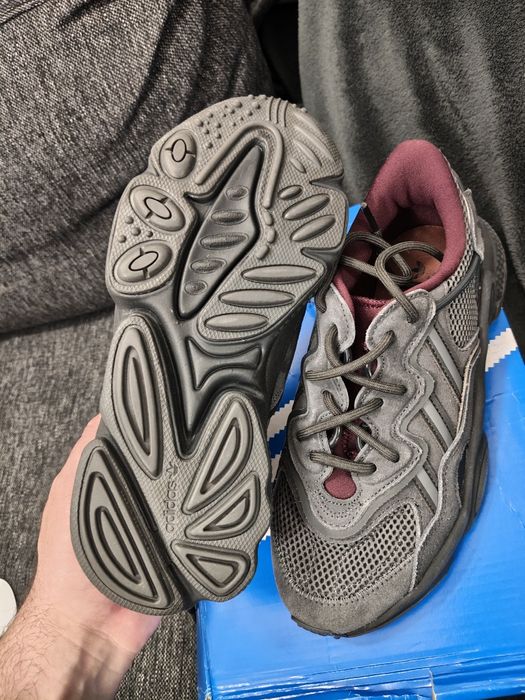 Adidas Originals Ozweego gri închis cu interior visiniu mărimea 36 noi originali