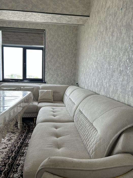 Mebelllar va  hontahtasi sotiladi