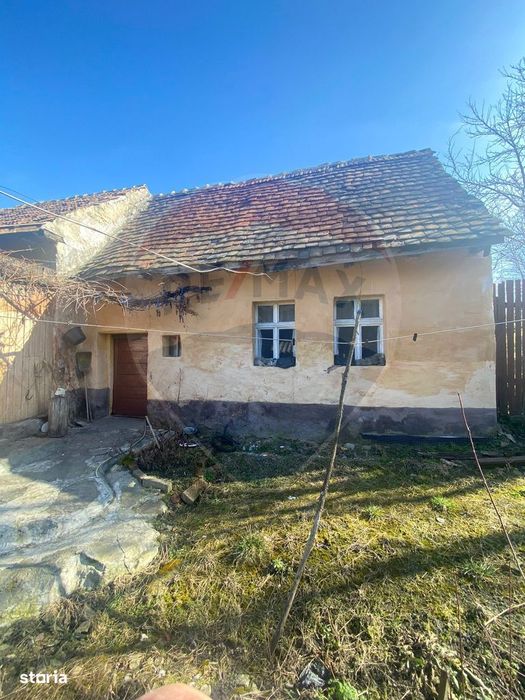Casă veche de vânzare cu teren mare in Copsa Mica