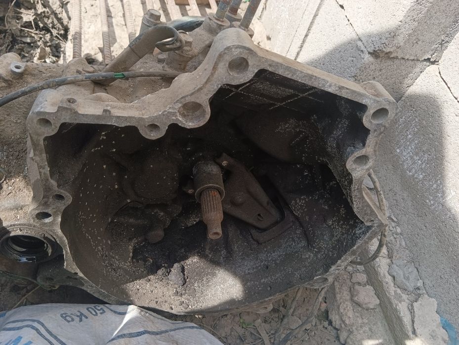 Коробка на Мазду 626