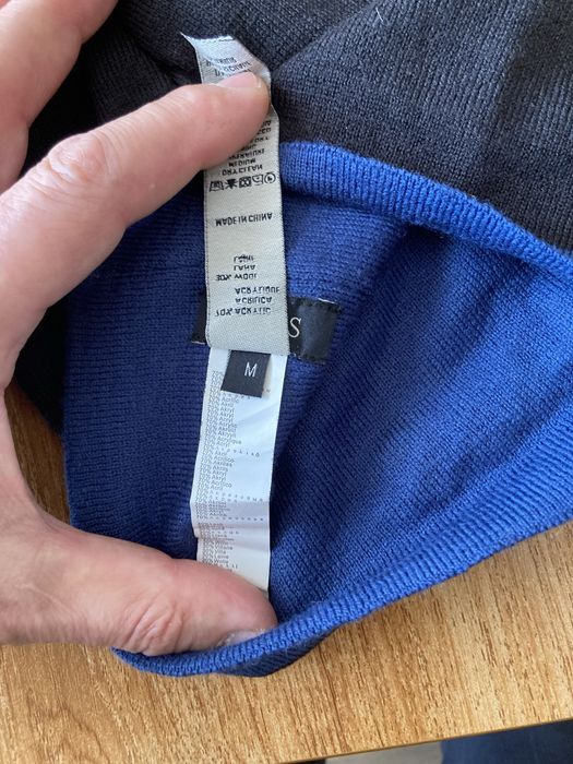 Мъжка оригинална шапка Guess