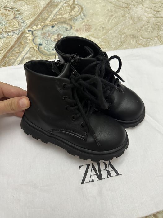 Детские ботинки Zara