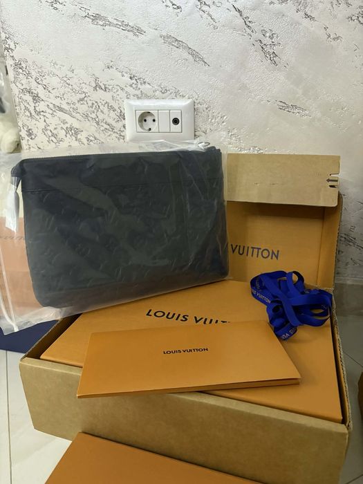 Poșete bărbătești originale Louis Vuitton