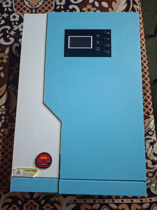 Vand statie invertor pentru panouri solare