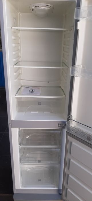 Холодильник SAMSUNG
