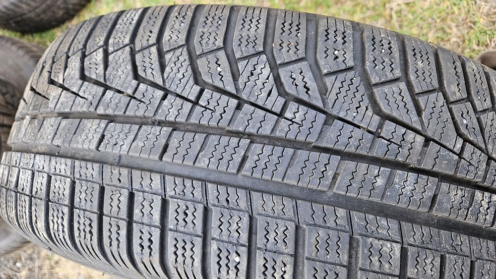 2бр гуми 205 60 16 дот 21 ханкок