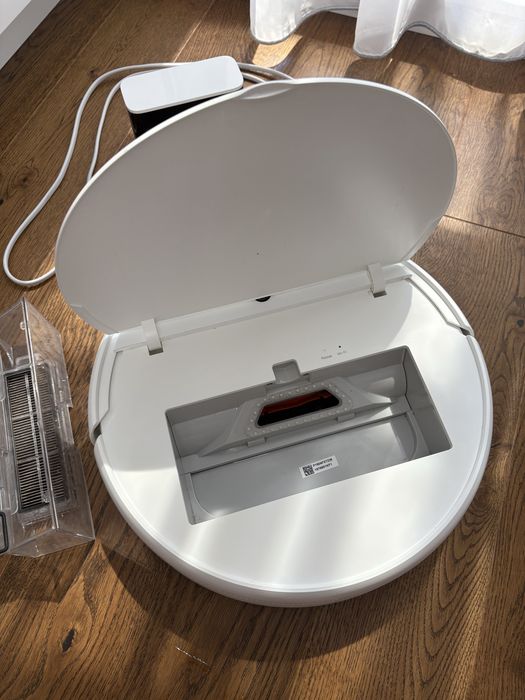 Робот прахосмукачка Xiaomi Mi Robot , WI-FI