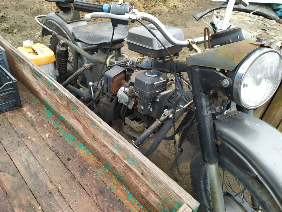 Мотоцикл Урал с двигателем Лифан.