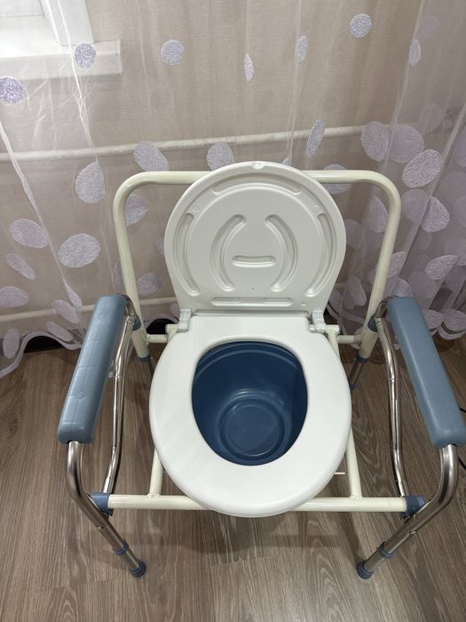 Продам санитарный унитаз