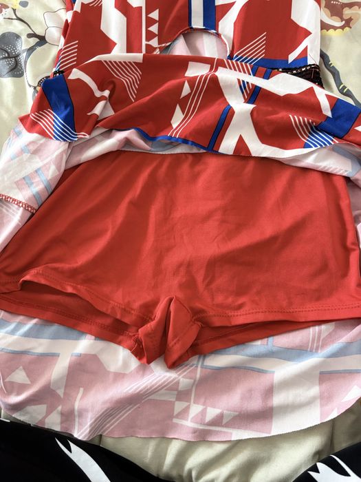 3 разных купальников