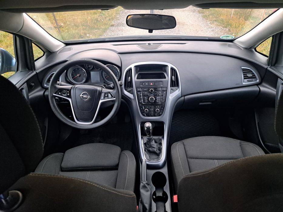 Opel Astra j 2013
