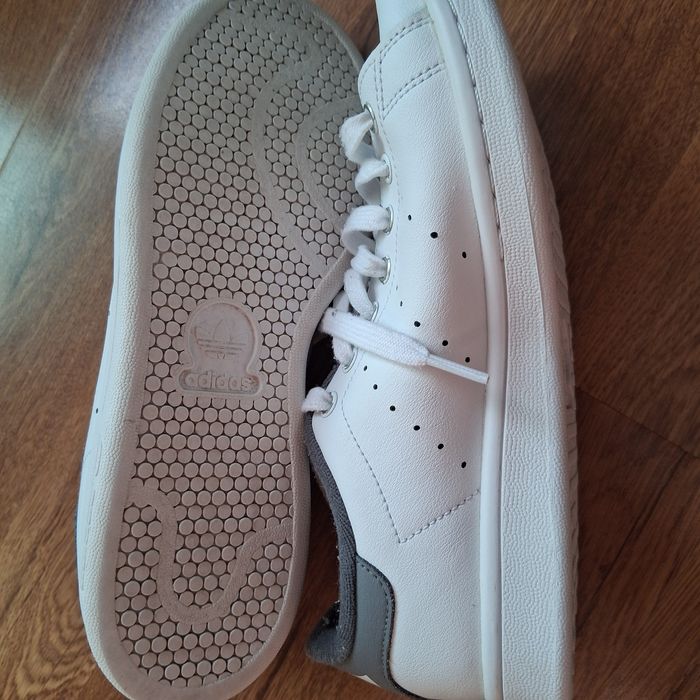 Мъжки обувки на adidas