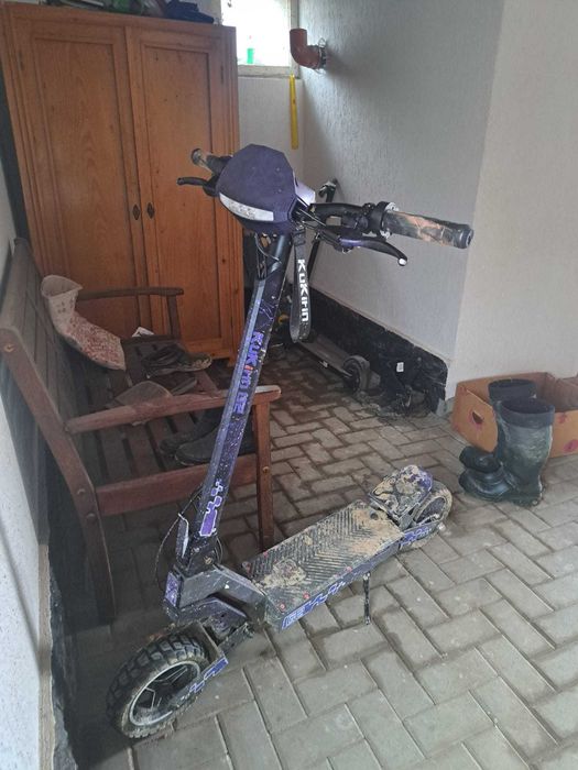 Vând kukirin și playstation 4 PRO+accesorii