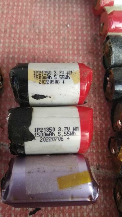 Литиевые аккумуляторы разные