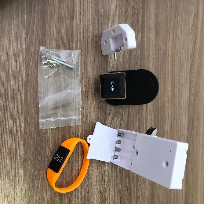 Электронные замки для шкафчиков