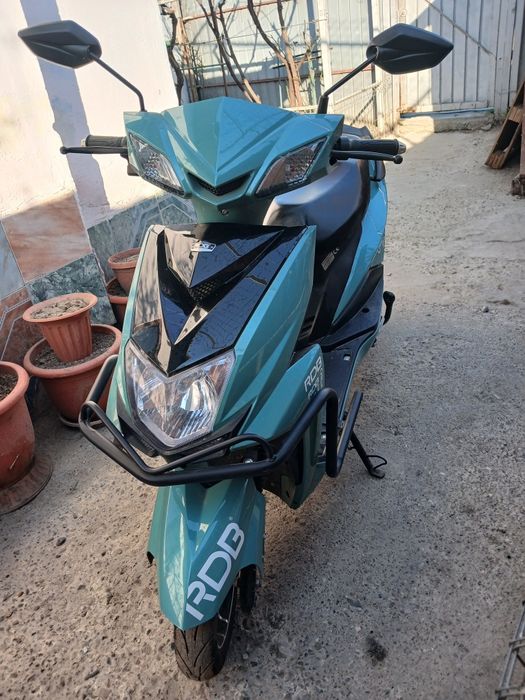Vând scuter electric nou