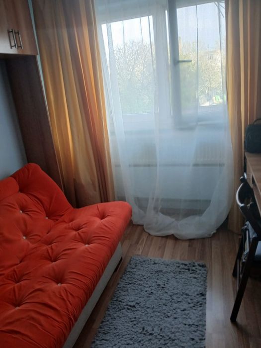 Vand apartament 2/3 camere Dristor str Rm Sărat