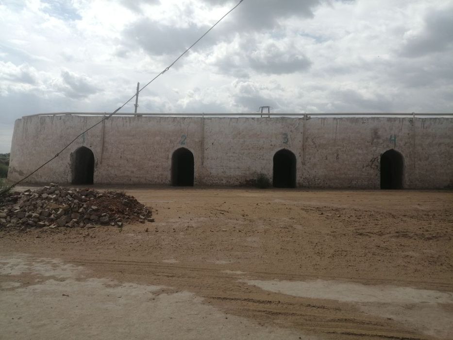 Янгиариқ т , КС-3 ёнида Гишт заводи сотилади ёки ижарага берилади