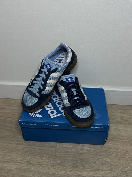 Кроссовки adidas Handball Pro Spezial.