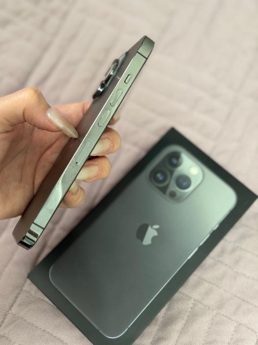 Продается айфон 13про в хорошем состояний