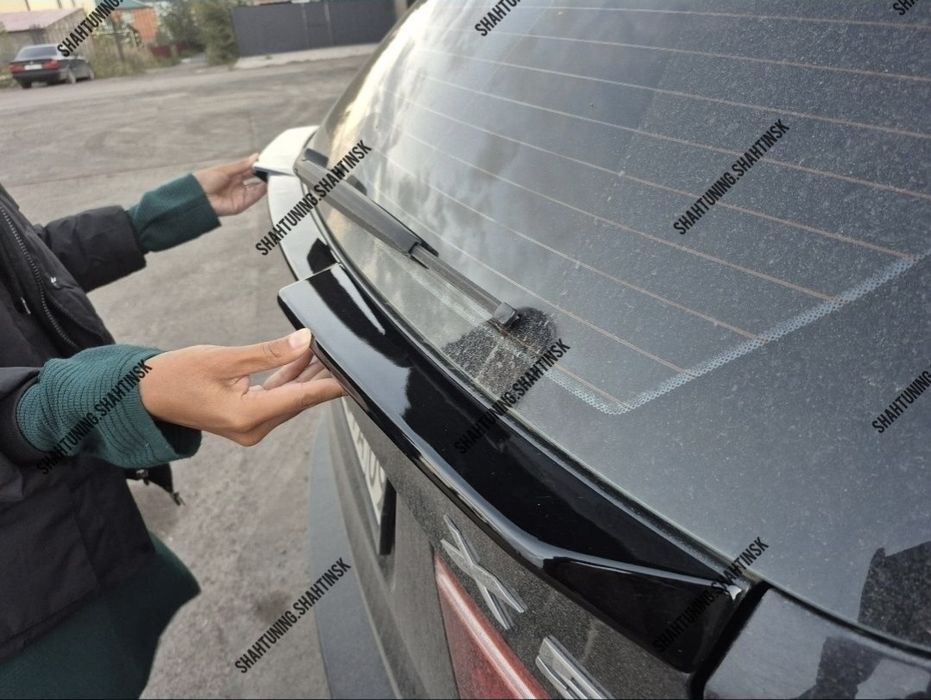 BMW E70 спойлер зубастик