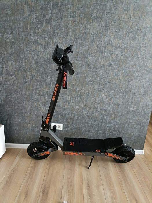 Vând trotineta electrica