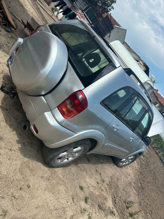 Toyota RAV4 2.0 D4D – На части или цяла
