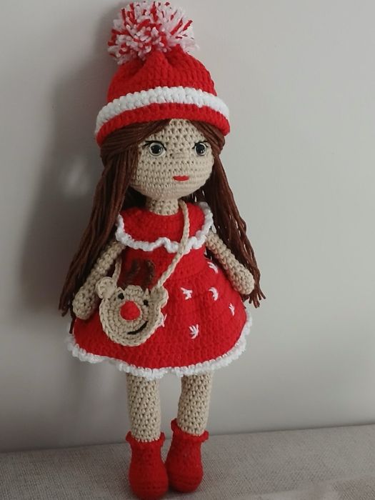 Коледни ръчно плетени играчки