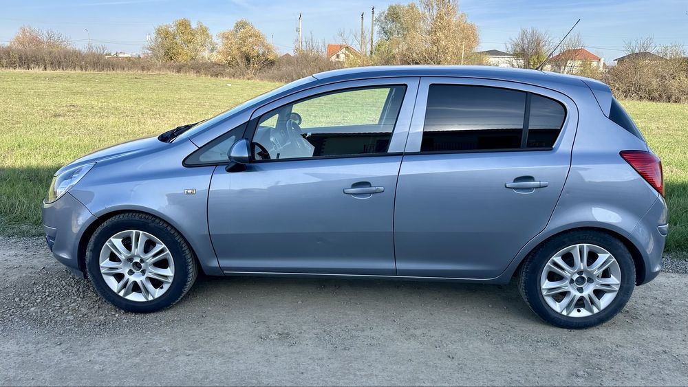 Opel Corsa D Hatchback