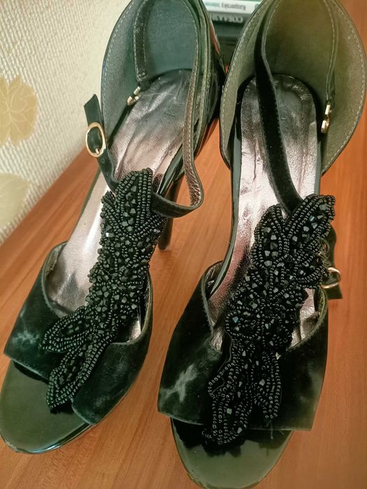 Туфли 37 размер, лакированные.